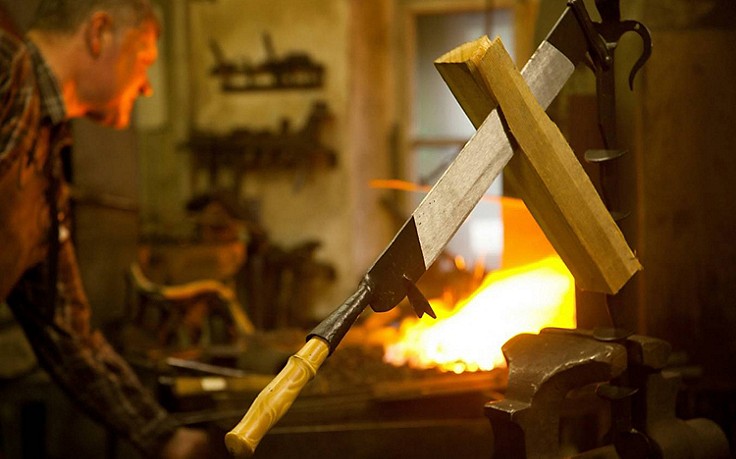 Zunderschneider für Kaminholz