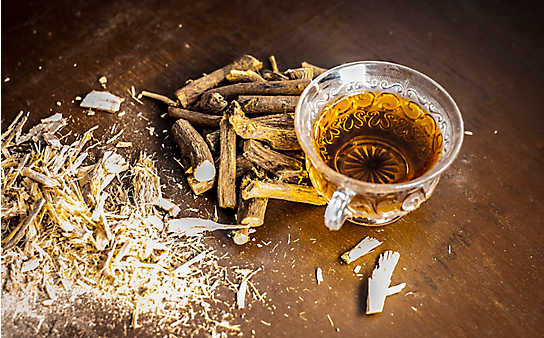 Diese 6 Kräuter helfen bei Halsweh
- (c) Foto: iStock.com Diese 6 Kräuter helfen bei Halsweh