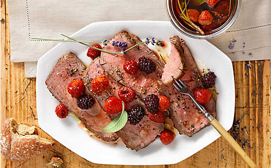 Roastbeef mit Essigbeeren - (c) Foto: Eisenhut & Mayer Roastbeef
