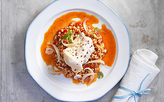 Süß-sauer marinierter Waller auf Paprika-Rollgerste - (c) Foto: Eisenhut & Mayer Süß-sauer marinierter Waller auf Paprika-Rollgerste