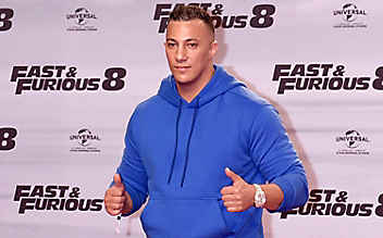Farid Bang attackiert Weidel - (c) Foto: Eibner / EXPA / picturedesk.com Farid Bang attackiert Weidel