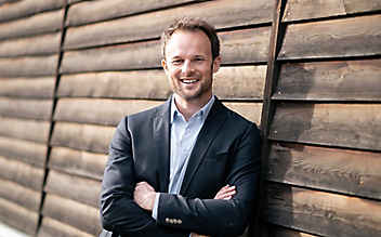 Unsere ServusTV-Moderatoren: Florian Rudig - (c) Foto: ServusTV / Hoermandinger Unsere ServusTV-Moderatoren: Florian Rudig