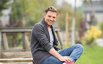 Unsere ServusTV-Moderatoren: Jakob Glanzner - (c) Foto: ServusTV / Kukuvec Unsere ServusTV-Moderatoren: Jakob Glanzner