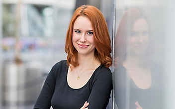 Unsere ServusTV-Moderatoren: Nicola Löwenstein - (c) Foto: ServusTV / Leo Neumayr Unsere ServusTV-Moderatoren: Nicola Löwenstein