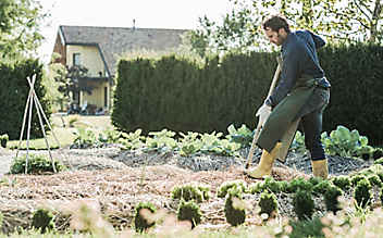 Käfers Gartentipps: richtig mulchen - (c) Foto: Thinkstock Käfers Gartentipps: richtig mulchen