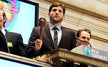 Wundern & wissen: 7 Fakten zu Ashton Kutcher - (c) Foto: Dennis Van Tine / Action Press / picturedesk.com Wundern & wissen: 7 Fakten zu Ashton Kutcher