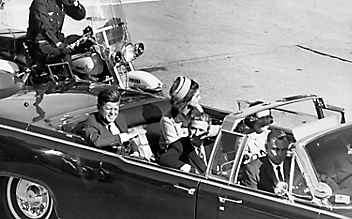 7 Theorien zum Attentat auf US-Präsident John F. Kennedy - (c) Foto: Personalities / TopFoto / picturedesk.com 7 Theorien zum Attentat auf US-Präsident John F. Kennedy