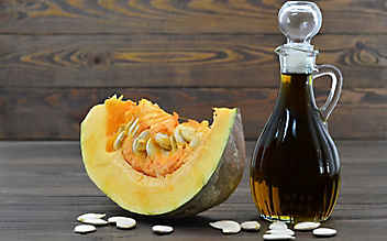 Hautpflege mit Kürbiskernöl - (c) Foto: Thinkstock Hautpflege mit Kürbiskernöl