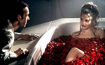 Wundern & wissen: 7 Fakten zu „American Beauty“ - (c) Foto: Ronald Grant Archive / Mary Evans / picturedesk.com Wundern & wissen: 7 Fakten zu „American Beauty“