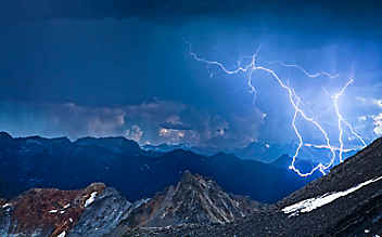 Sprechen Sie Gewitter? - (c) Foto: Mauritius Images Sprechen Sie Gewitter?