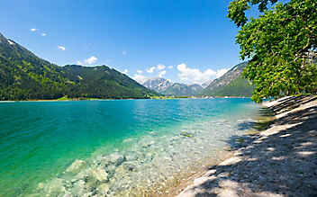 Bildergalerie: 8 türkise Seen in Österreich - (c) Foto: istock.com Bildergalerie: 8 türkise Seen in Österreich