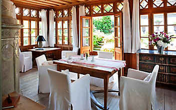 Hausbesuch im Kleinod im Weinberg - (c) Foto: Harald Eisenberger Hausbesuch im Kleinod im Weinberg