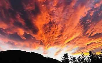 Sonnenuntergang: So entsteht ein extremes Abendrot
- (c) servus.com Sonnenuntergang: So entsteht ein extremes Abendrot