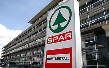 Spar wehrt sich gegen Bauern-Kritik an Preispolitik - (c) Bild: Barbara Gindl / APA / picturedesk.com Spar wehrt sich gegen Bauern-Kritik an Preispolitik