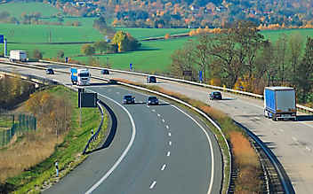 Motorrad-Geisterfahrer suchte seine Geldbörse - (c) pixabay.com Motorrad-Geisterfahrer suchte seine Geldbörse