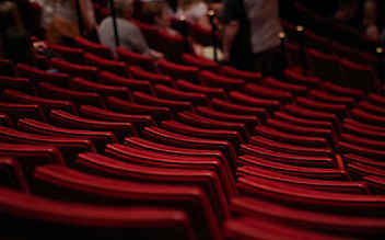 Opernfan bei Vorstellung mit Stock geschlagen - (c) pixabay.com Opernfan bei Vorstellung mit Stock geschlagen