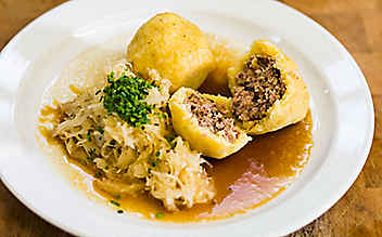Hausruckviertler Hascheeknödel - (c) Foto: Michael Reidinger Hascheeknödel