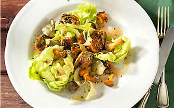 Artischocken-Eierschwammerl-Salat mit Bergkäse - (c) Foto: Eisenhut & Mayer Artischockensalat