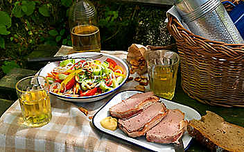 Bunter Gemüsesalat - (c) Foto: Eisenhut & Mayer Bunter Gemüsesalat