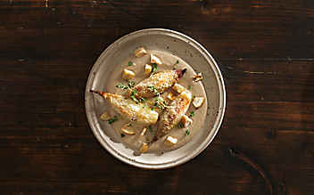 Maroni-Creme mit überbackenen Schalotten - (c) Foto: Eisenhut & Mayer Maroni-Creme mit überbackenen Schalotten