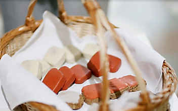 300 Jahre altes Rezept: Admonter Marzizoni - (c) Foto: ServusTV 300 Jahre altes Rezept: Admonter Marzizoni