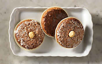Elisenlebkuchen mit Schoko- und Zitronenglasur - (c) Foto: Eisenhut und Mayer Elisenlebkuchen mit Schoko- und Zitronenglasur