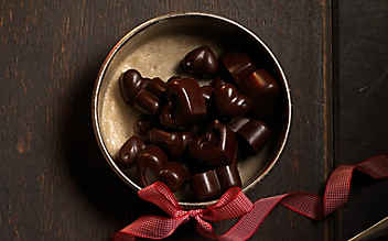Christbaum-Schokolade zum Selbermachen - (c) Foto: Eisenhut & Mayer Christbaum-Schokolade zum Selbermachen