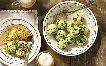 Zwicklbier-Knödel mit Kalbfleisch - (c) Foto: Eisenhut & Mayer Zwicklbier-Knödel mit Kalbfleisch