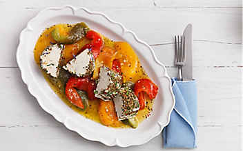Schaffrischkäse-Terrine mit Paprika - (c) Foto: Eisenhut & Mayer Schaffrischkäse-Terrine