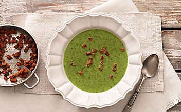 Fastensuppe mit Bohnen und Brunnenkresse - (c) Foto: Eisenhut & Mayer Fastensuppe mit Bohnen und Brunnenkresse