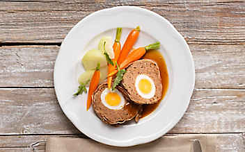Faschierter Braten mit Eiern - (c) Foto: Eisenhut & Mayer Faschierter Braten mit Eiern
