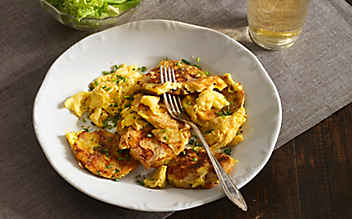 Geröstete Knödel mit Ei - (c) Foto: Eisenhut & Mayer Geröstete Knödel