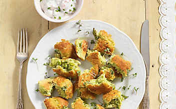 Schmarren mit grünem Spargel - (c) Foto: Eisenhut & Mayer Schmarren mit grünem Spargel