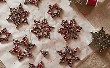 Schokosterne für den Christbaum - (c) Foto: Philip Schönauer Schokosterne für den Christbaum