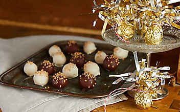 Marzipankugeln für den Christbaum - (c) Foto: Philip Schönauer Marzipankugeln für den Christbaum