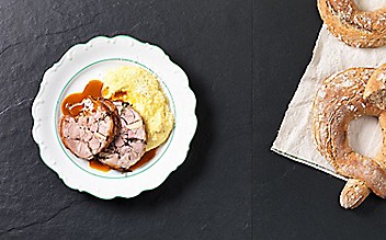 Lammbraten mit Rosmarin - (c) Foto: Eisenhut & Mayer Lammbraten