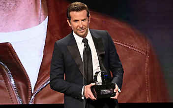 Wundern & wissen: 7 Fakten zu Bradley Cooper - (c) Willy Sanjuan / AP / picturedesk.com Wundern & wissen: 7 Fakten zu Bradley Cooper