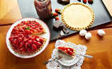 Kuppeltorte mit frischen Erdbeeren - (c) Foto: Tomson Kuppeltorte mit frischen Erdbeeren